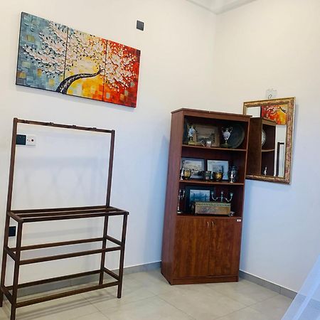 Kavin Beach Hotel Hikkaduwa Buitenkant foto