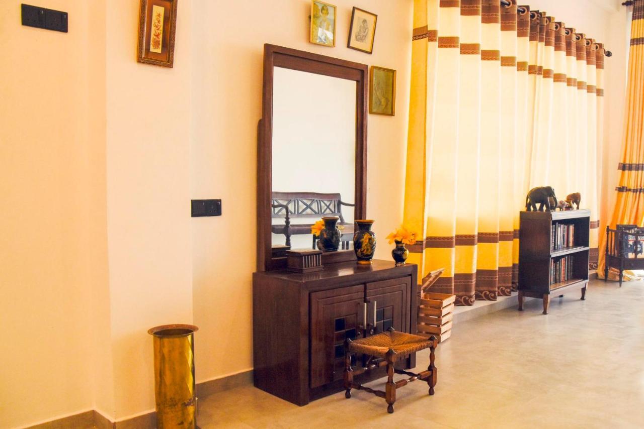 Kavin Beach Hotel Hikkaduwa Buitenkant foto